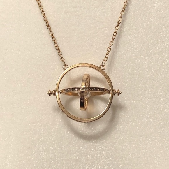🪄⏳Magical Harry Potter Spinning Time Turner Necklace GOLD - Picture 5 of 14